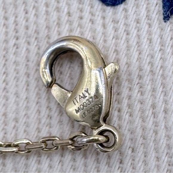Louis Vuitton Petit Louis Bracelet - Picture 10 of 10